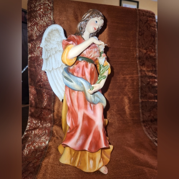 Colorful Angel Figurines - Picture 5 of 10